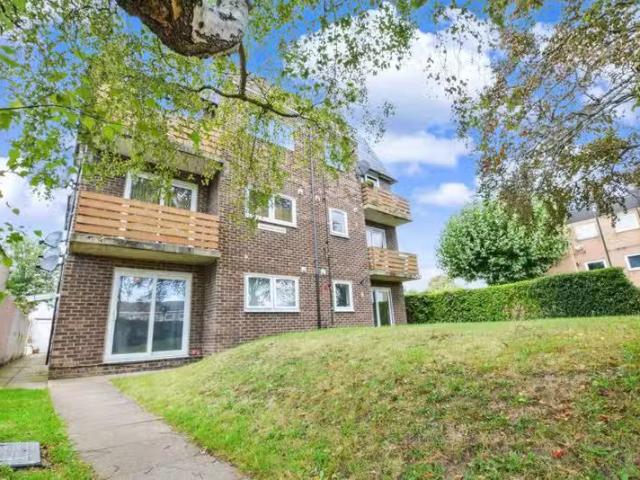 Nice 1 BA 1 bedroom apartment for rent in Station Road, Freela.