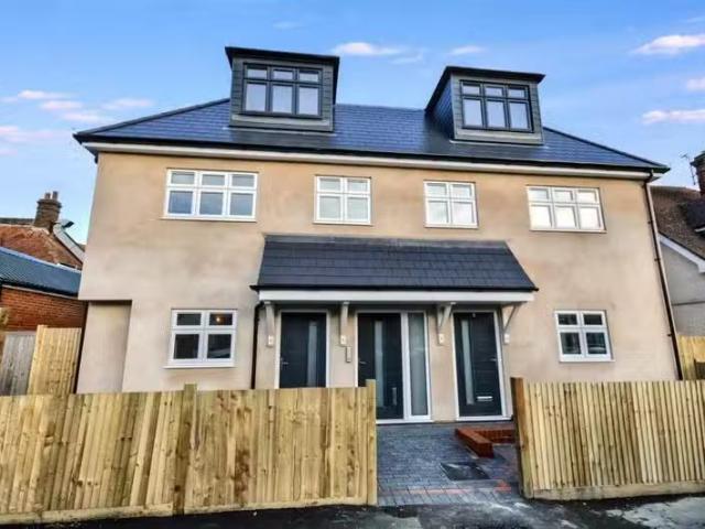 Deal! 1 BA 1 bedroom flat for rent in 3 5 Elm Grove, Eastbour.