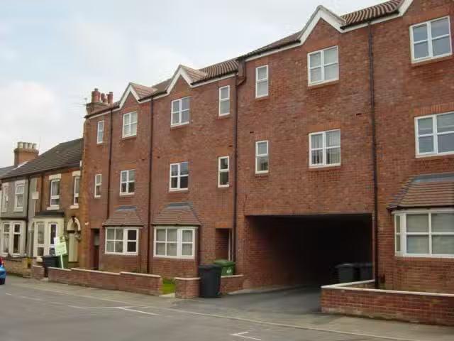 Unique 1 BA 1 bedroom flat for rent in Cambridge Street, Rugby.