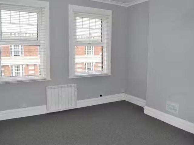 Nice 1 BA 1 bedroom flat for rent in Croydon Road, Beckenham.