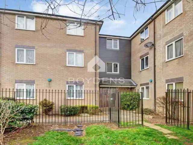 Unique 1 BA 1 bedroom flat for rent in Flanders Field, Colches.