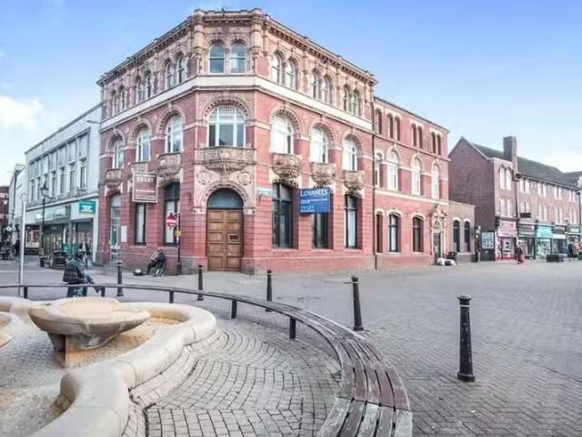 Deal! 1 BA 1 bedroom flat for rent in Market Place, Nuneaton.