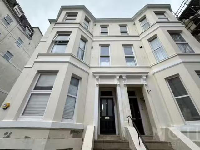 New 1 BA 1 bedroom flat for rent in Shakespeare Terrace, Folke.