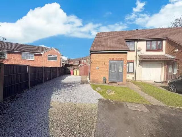 Just in! 1 BA 1 bedroom flat for rent in Redstock Close, Westh.