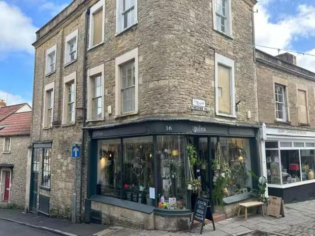 Rental! 1 BA 1 bedroom flat for rent in Whittox Lane, Frome, B.