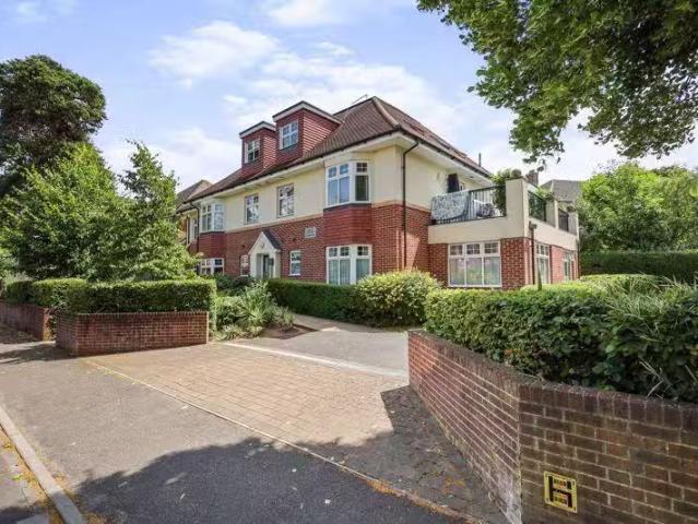Unique 1 BA 1 bedroom flat for rent in Talbot Road, Bournemout.