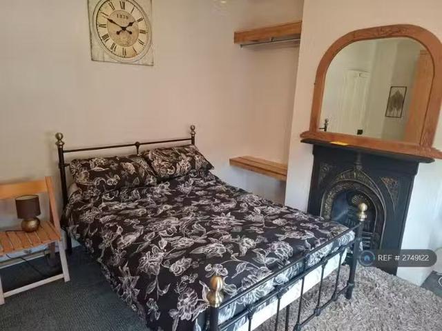 Deal! 1 BA 1 bedroom house share for rent in Belmont Road, Ram.