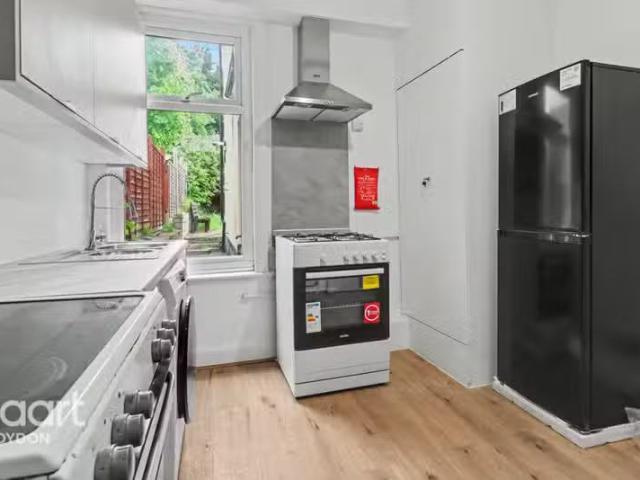 Unique 1 BA 1 bedroom house share for rent in Lenham Road, THO.