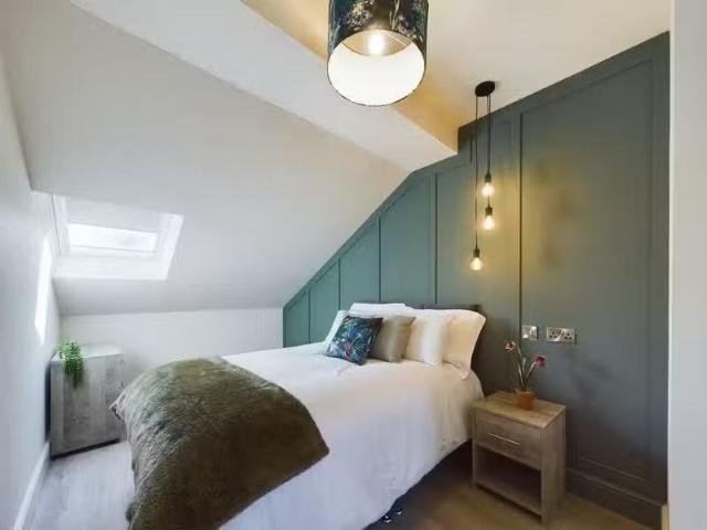 Cheap 1 BA 1 bedroom house share for rent in Victoria Road, D.