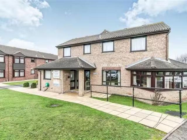 Just in! 1 BA 1 bedroom retirement property for rent in Oakhav.