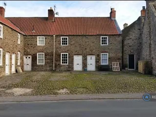 Cheap 1 BA 1 bedroom terraced house for rent in High Street, G.