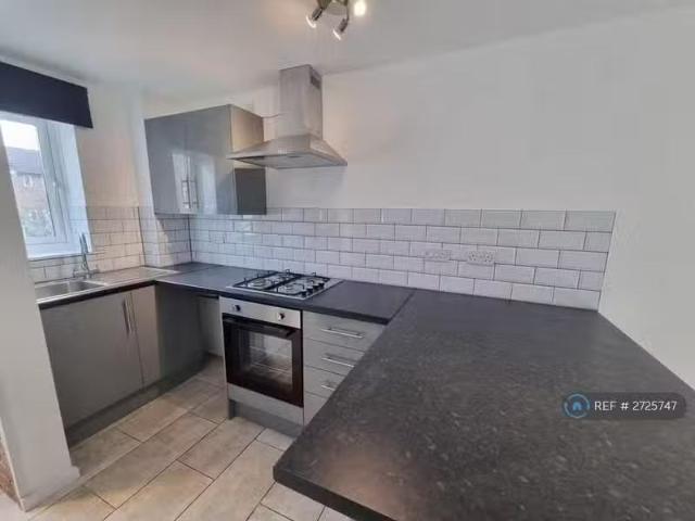 Deal! 1 BA 1 bedroom terraced house for rent in Liza Court, Ru.