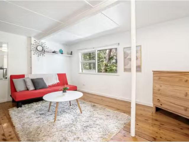 Rental! 1 BA 205A Barrenjoey Road, Newport Apartment for rent.