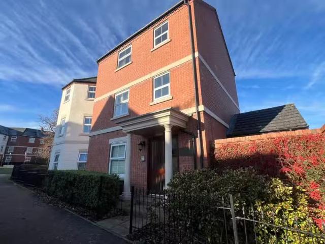 Deal! 1 BA 2 bedroom apartment for rent in 44 Trostrey Road, K.