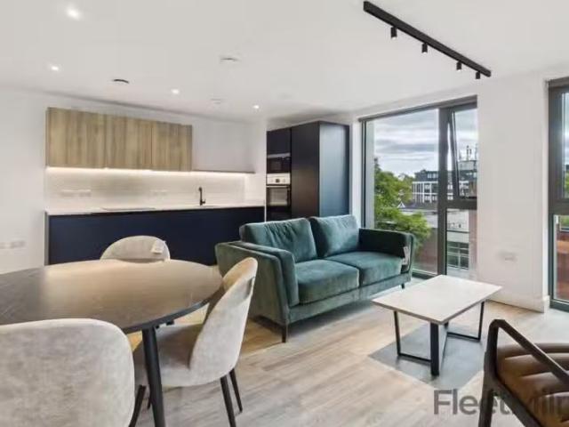 Nice 1 BA 2 bedroom apartment for rent in The Laurel, Inkwell.