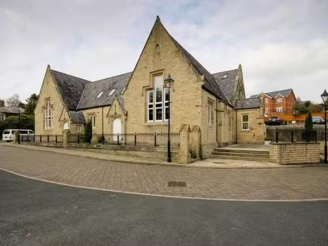 For Rent! 1 BA 2 bedroom apartment for rent in The School Hous.