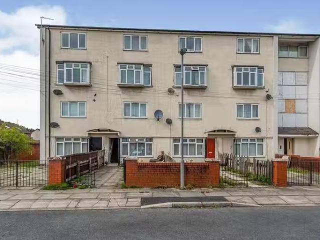 Charming 1 BA 2 bedroom apartment for rent in Croxteth Hall La.
