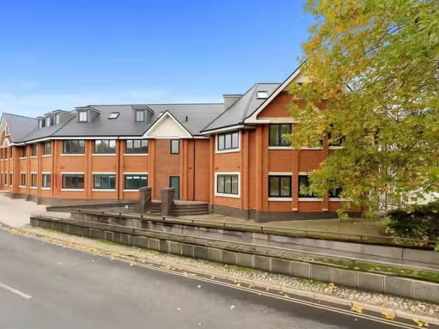 Cozy 1 BA 2 bedroom apartment for rent in Headgate, Colchester.