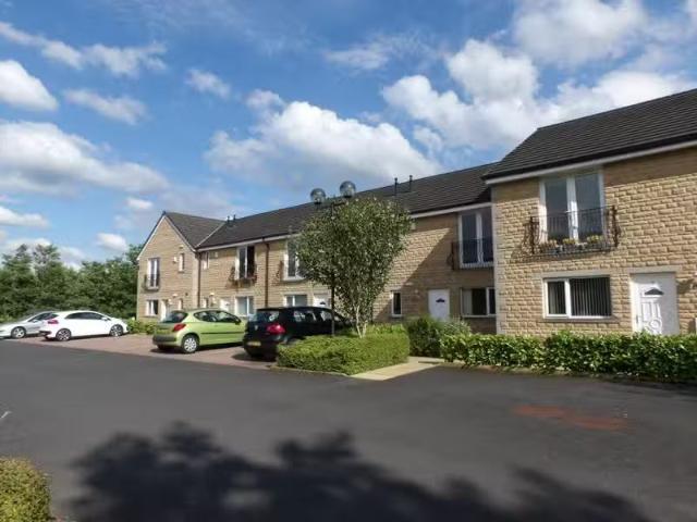 Deal! 1 BA 2 bedroom apartment for rent in Paddock Top Mews, BB8