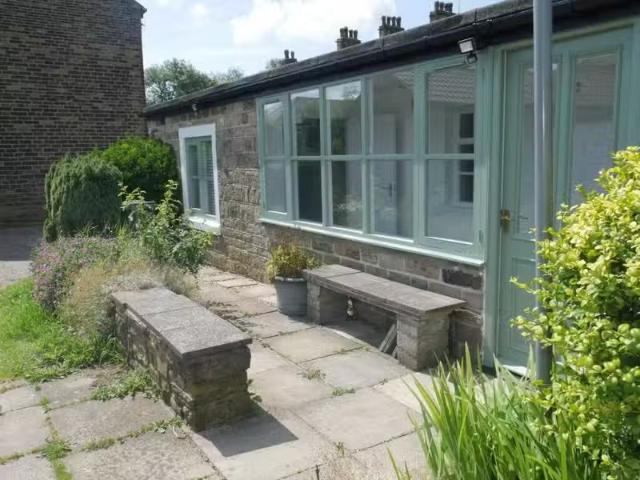 Nice 1 BA 2 bedroom bungalow for rent in Edge Nook, Wibsey, Br.