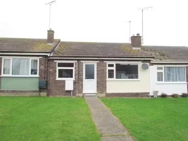 Deal! 1 BA 2 bedroom bungalow for rent in Pelham Close, Doverc.