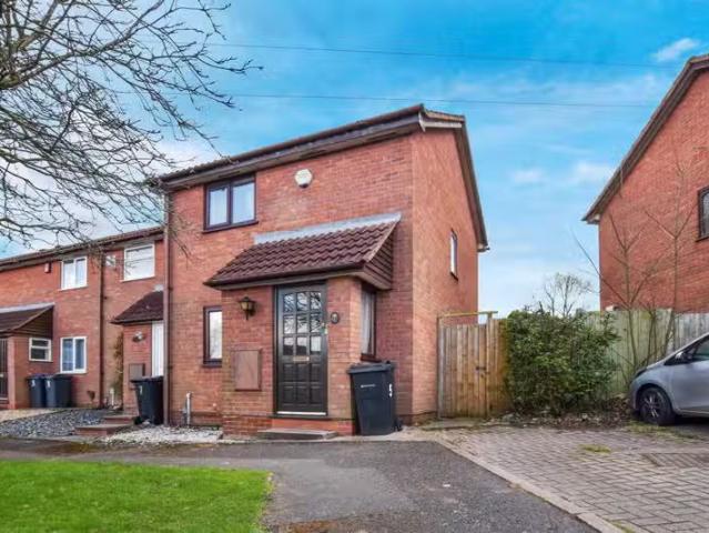 Unique 1 BA 2 bedroom end of terrace house for rent in Blakemo.