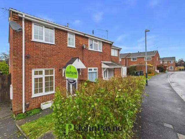 Rental! 1 BA 2 bedroom end of terrace house for rent in Freesl.