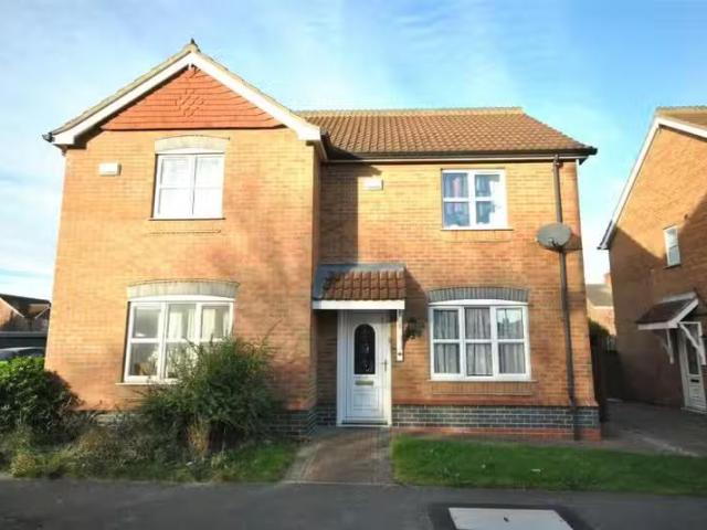 Cheap 1 BA 2 bedroom end of terrace house for rent in Harrison.