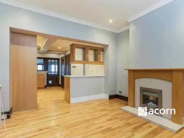 Just in! 1 BA 2 bedroom flat for rent in Napier Road, Northfle.