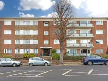 For Rent! 1 BA 2 bedroom flat for rent in The Drive, Lincoln C.