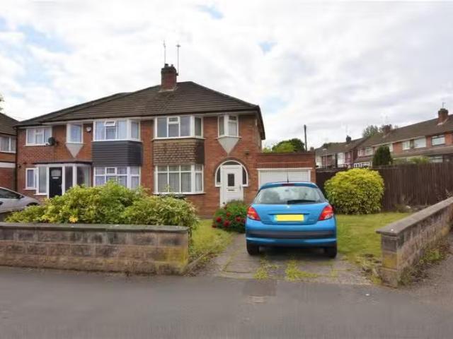 Nice 1 BA 2 bedroom house for rent in Frederick Road, Selly Oa.