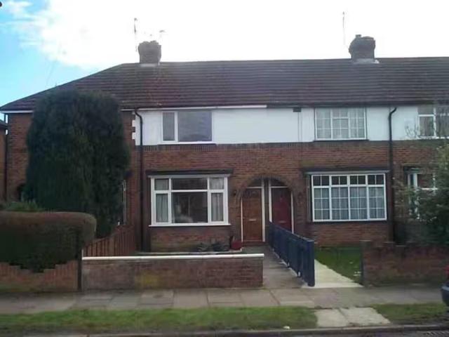 Unique 1 BA 2 bedroom house for rent in Heathcote Avenue, Hatf.