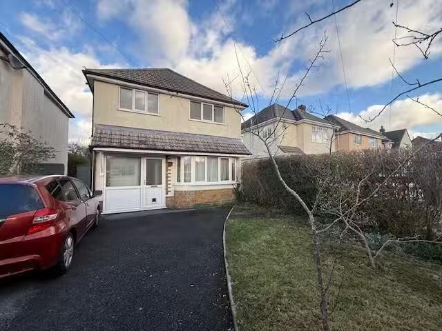 Nice 1 BA 2 bedroom house for rent in Herbert Avenue, Poole, B.