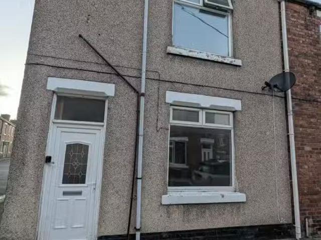 Cozy 1 BA 2 bedroom house for rent in Kelvin Street, Ferryhill.