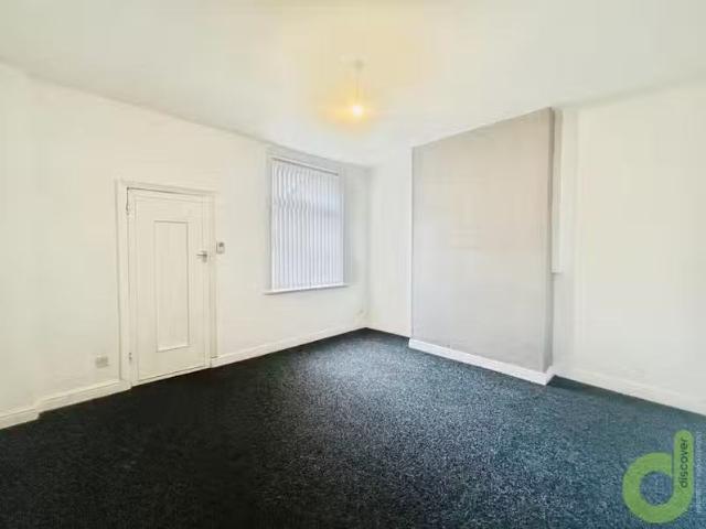 Just in! 1 BA 2 bedroom house for rent in Lowerhouse Lane, Bur.