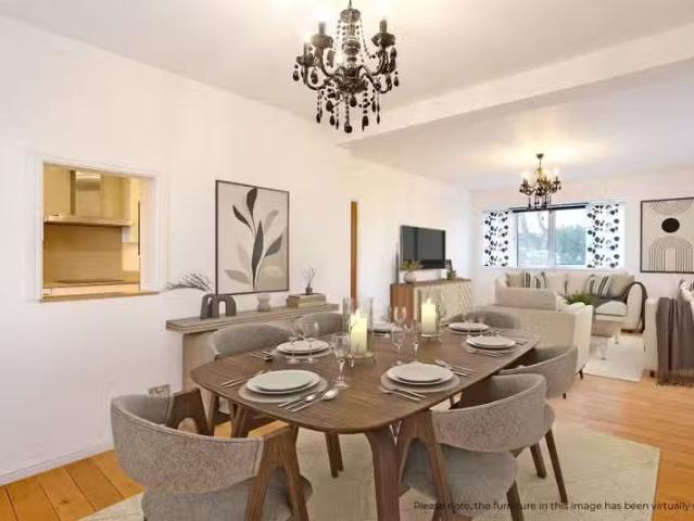 Deal! 1 BA 2 bedroom property to let in Avenue Road, St Johns.