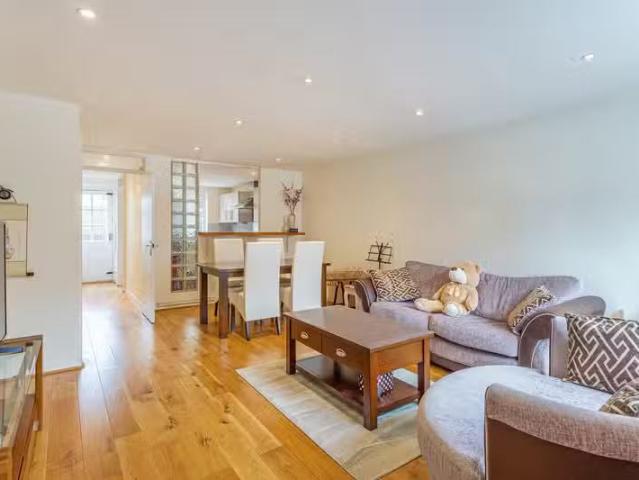 New 1 BA 2 bedroom property to let in Cardigan Street, Oxford.