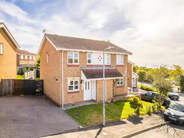 New 1 BA 2 bedroom semi detached house for rent in Blackthorn.