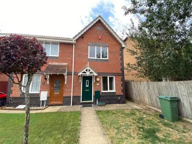 Rental! 1 BA 2 bedroom semi detached house for rent in Harvest.