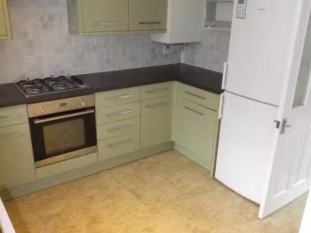 Unique 1 BA 2 bedroom semi detached house for rent in The Lync.