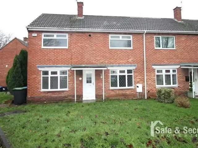 Nice 1 BA 2 bedroom semi detached house for rent in The Wynd.