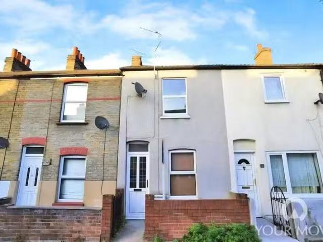 Deal! 1 BA 2 bedroom terraced house for rent in Nelson Road, N.
