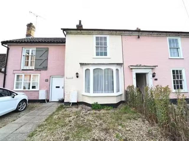 Cozy 1 BA 2 bedroom terraced house for rent in Beckford Road.