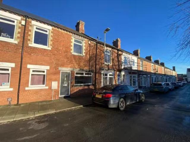 New 1 BA 2 bedroom terraced house for rent in Durham Street, B.