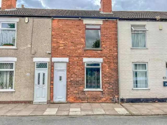 Rental! 1 BA 2 bedroom terraced house for rent in Haven Avenue.