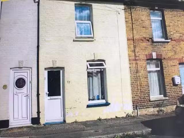 For Rent! 1 BA 2 bedroom terraced house for rent in Rural Vale.