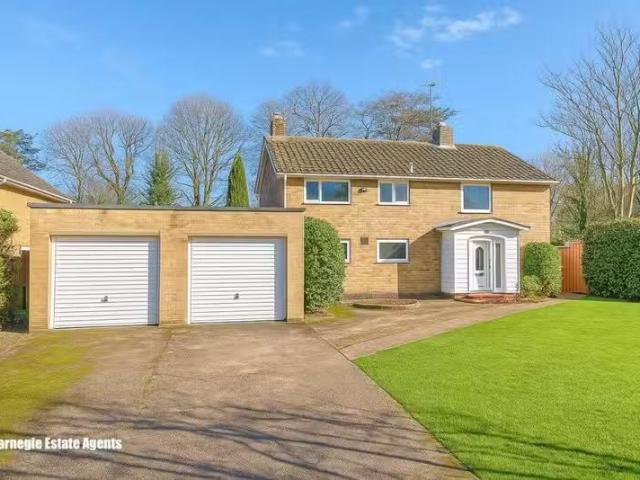 Just in! 1 BA 5 bedroom house for rent in Fern Grove, Welwyn G.