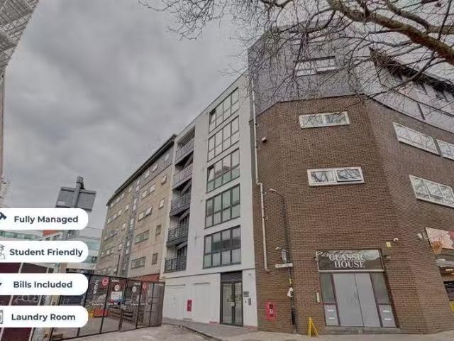Charming 1 BA Studio flat for rent in Cherry Lane, Bristol, BS1