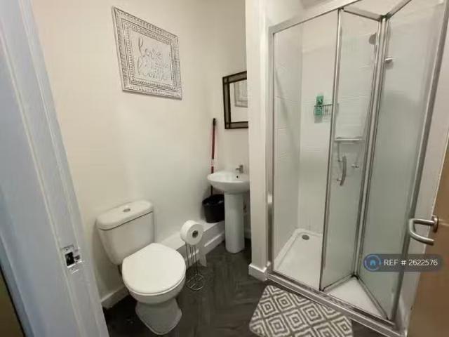 Rental! 1 BA Studio flat for rent in Quebec Street, Bradford.