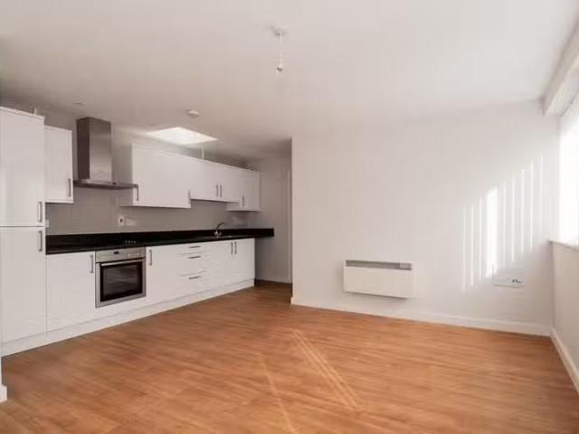For Rent! 1 bedroom apartment for rent in North Hill, Colchest.